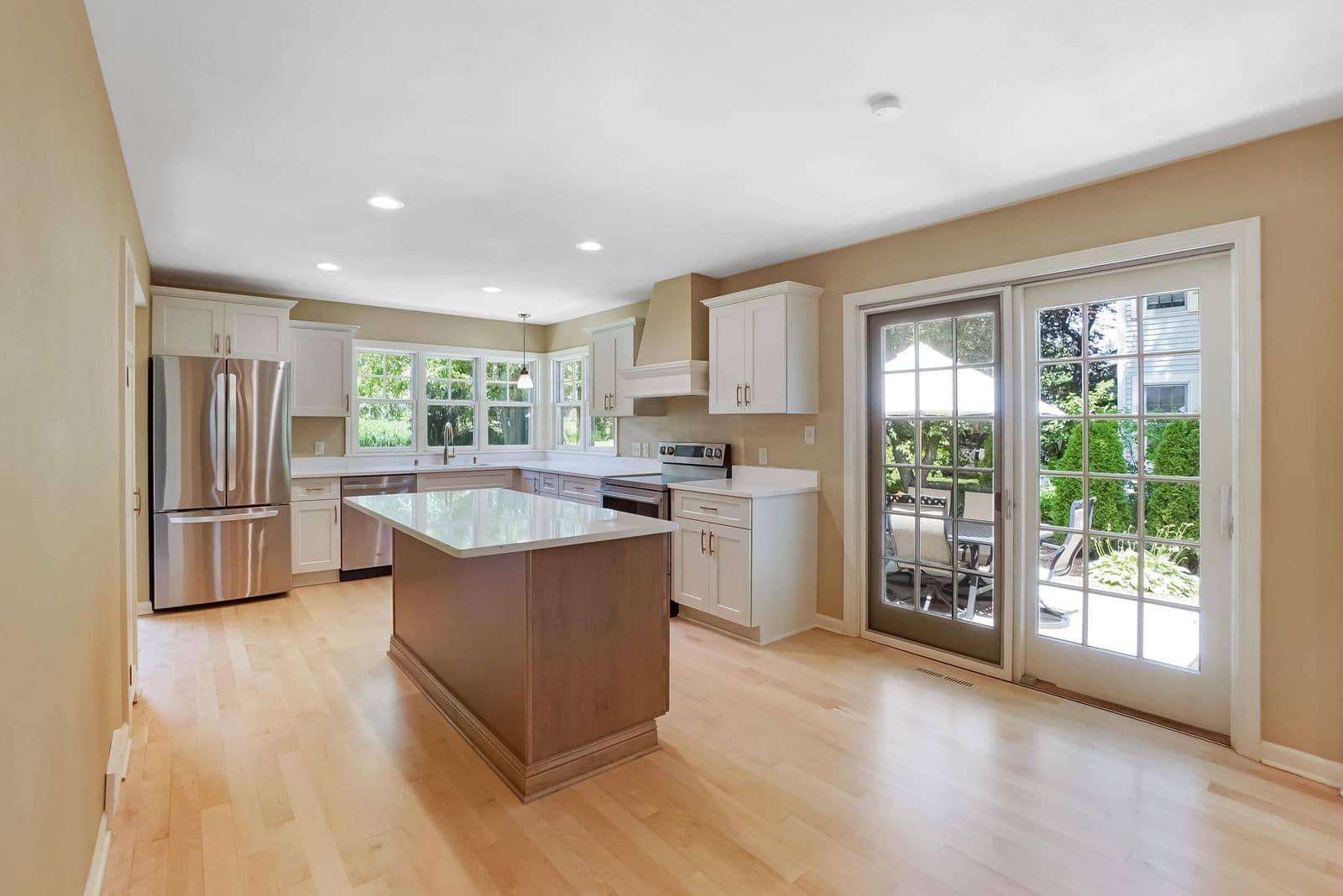 Photo 5 of 12800 Elmwood