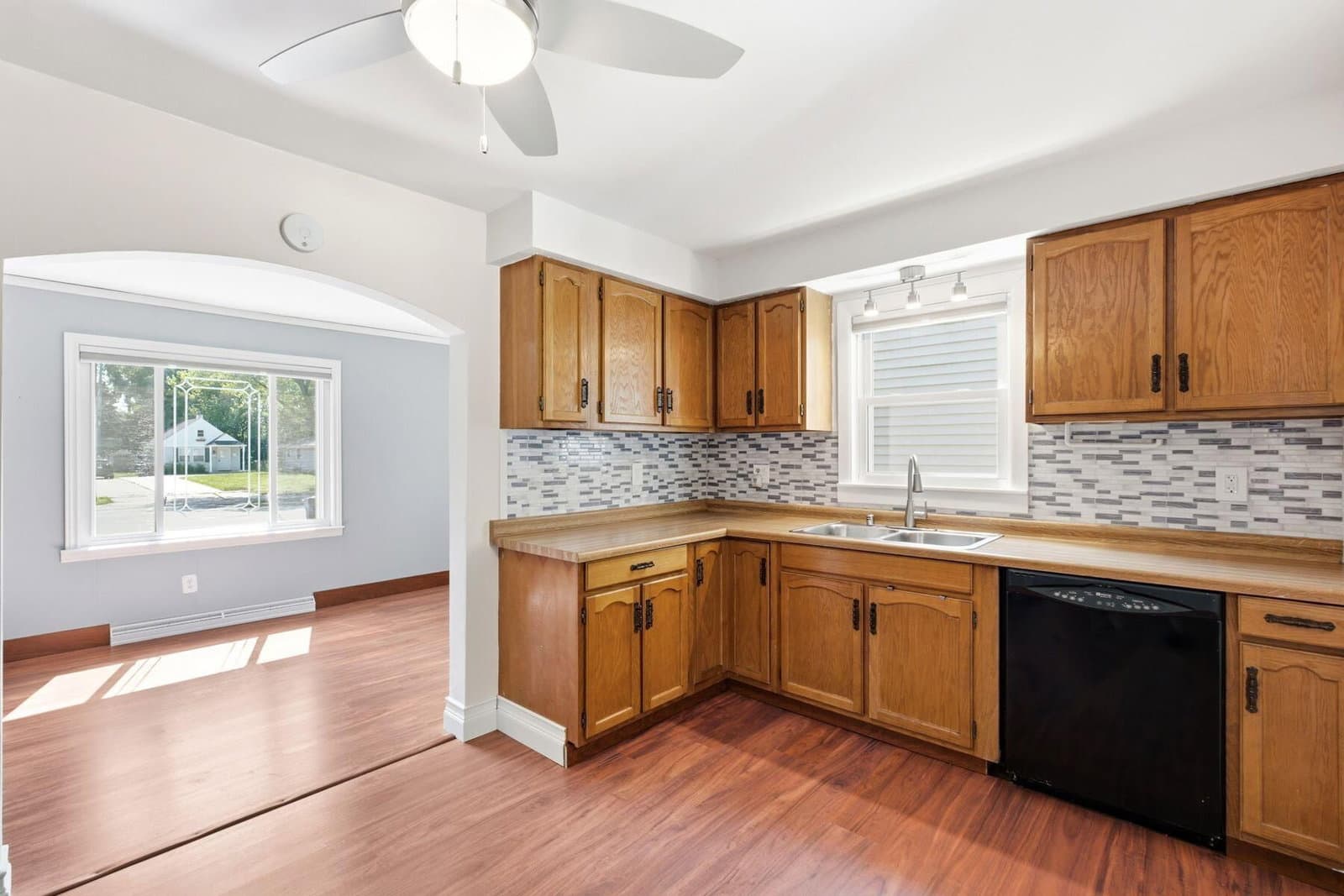 4625 River Park