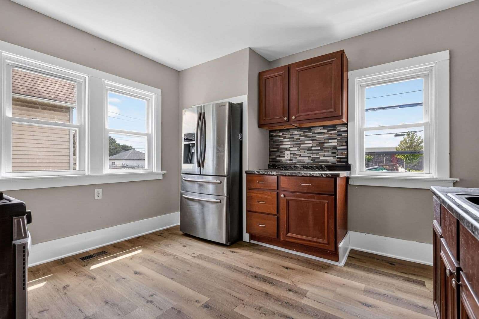 Photo 5 of 4127 26th