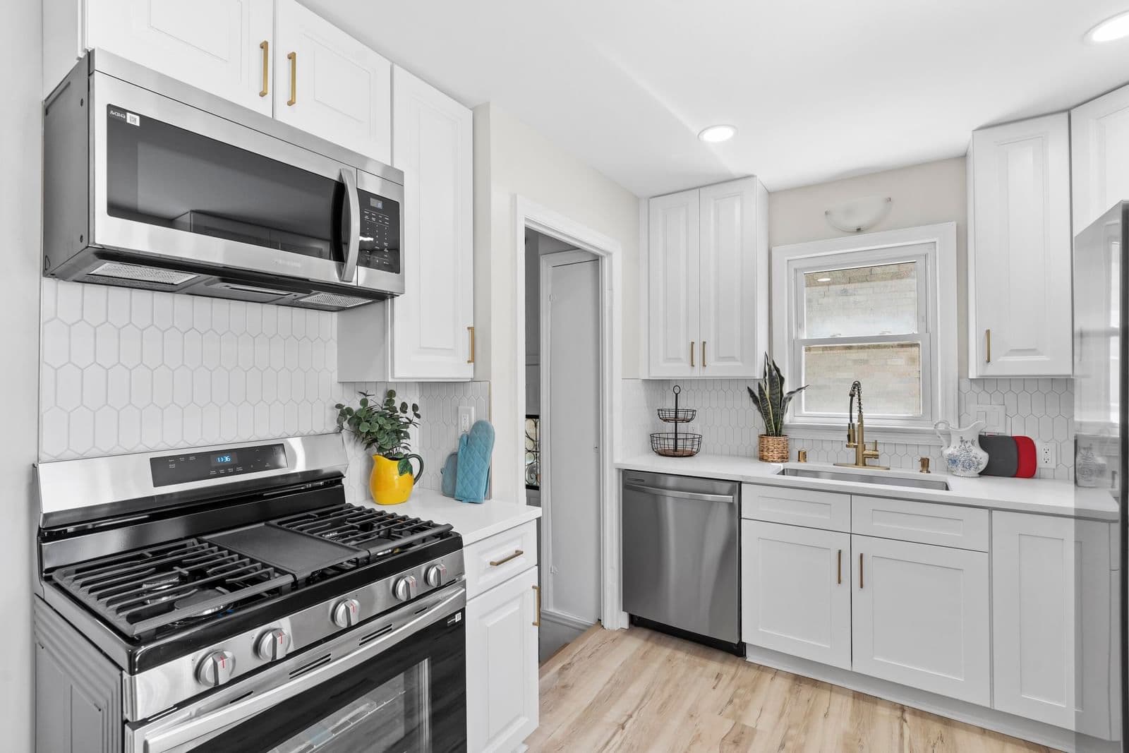 Photo 5 of 5331 61st