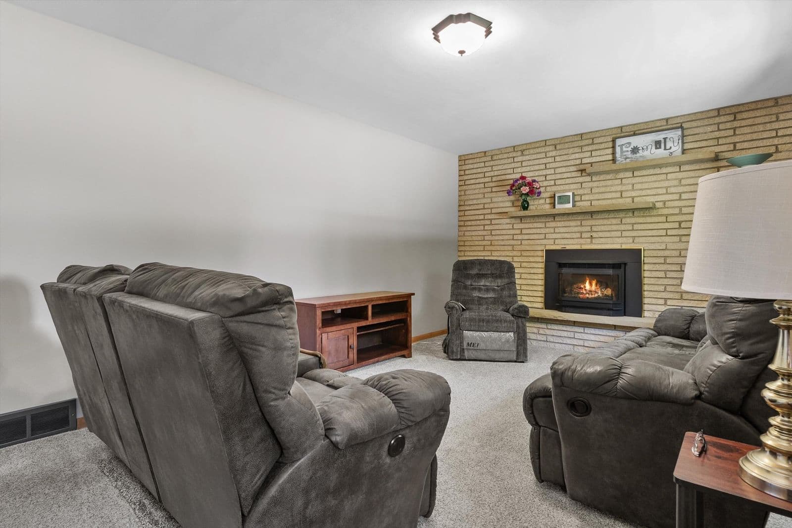 3801 Charles