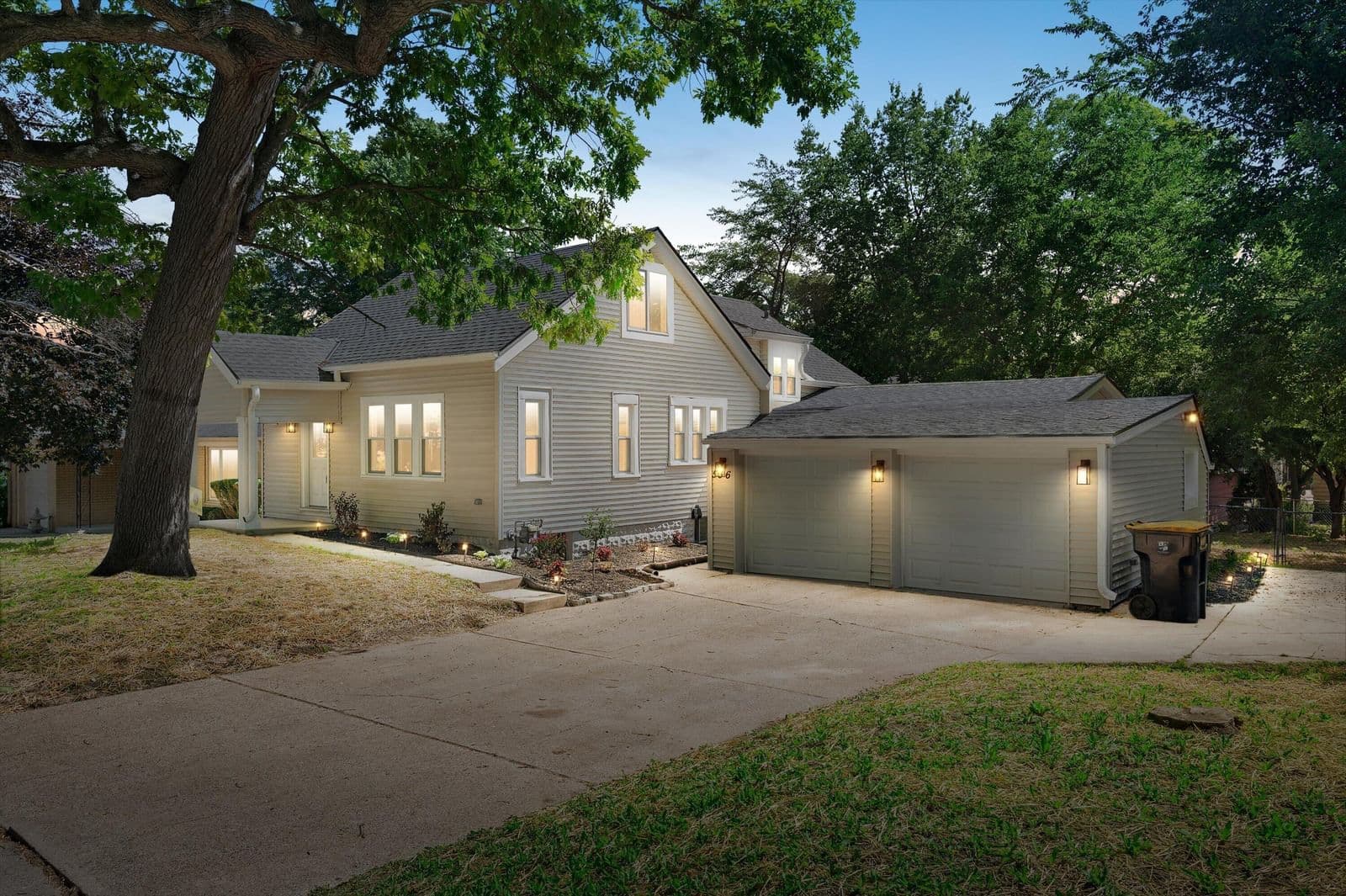 536 116th, Wauwatosa, WI