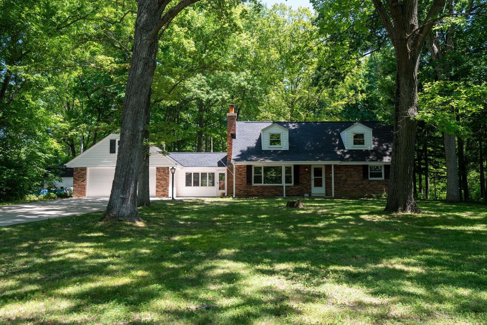 9410 15th, Oak Creek, WI