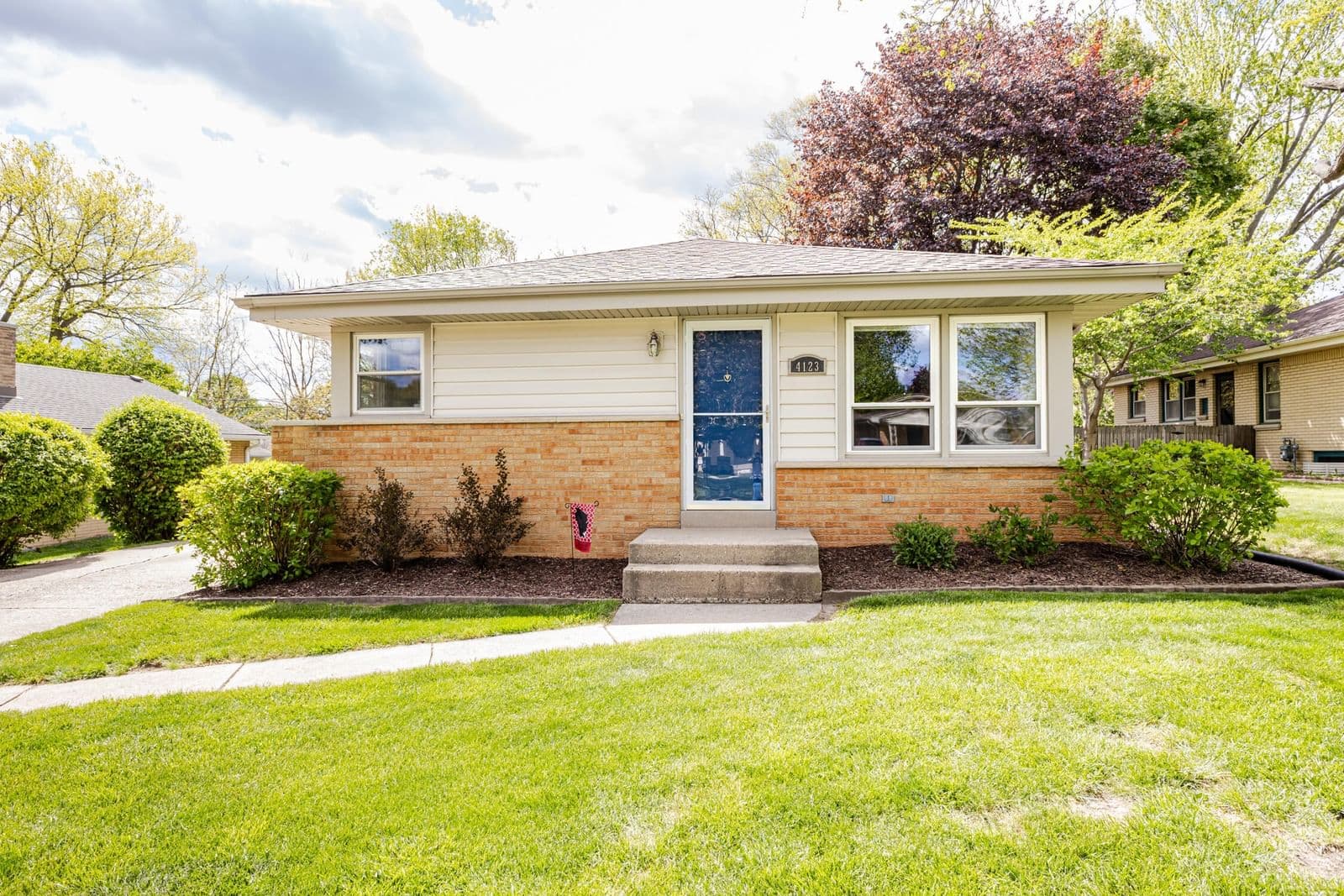 4123 95th, Wauwatosa, WI