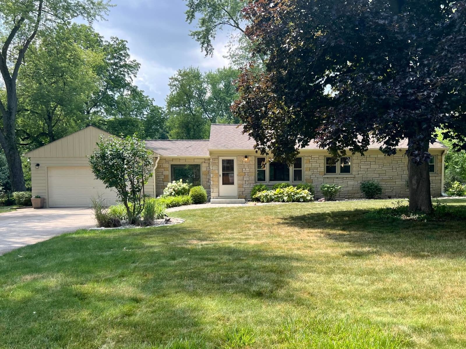 2625 El Rancho