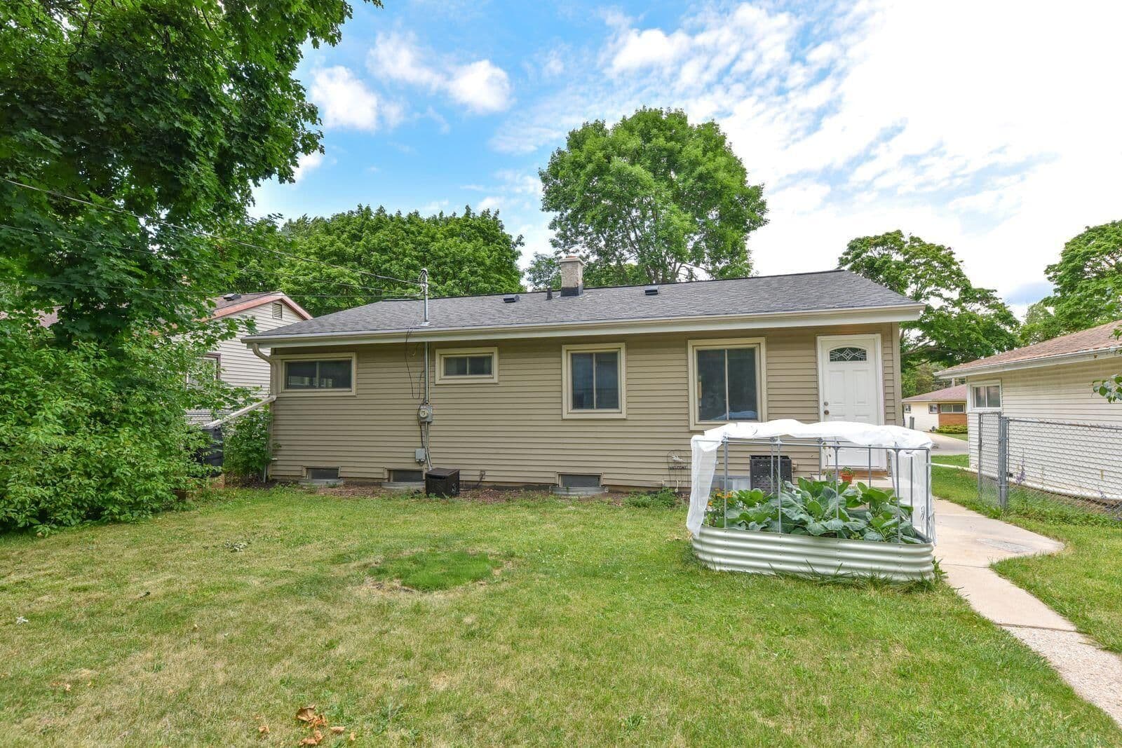 8605 Lawrence