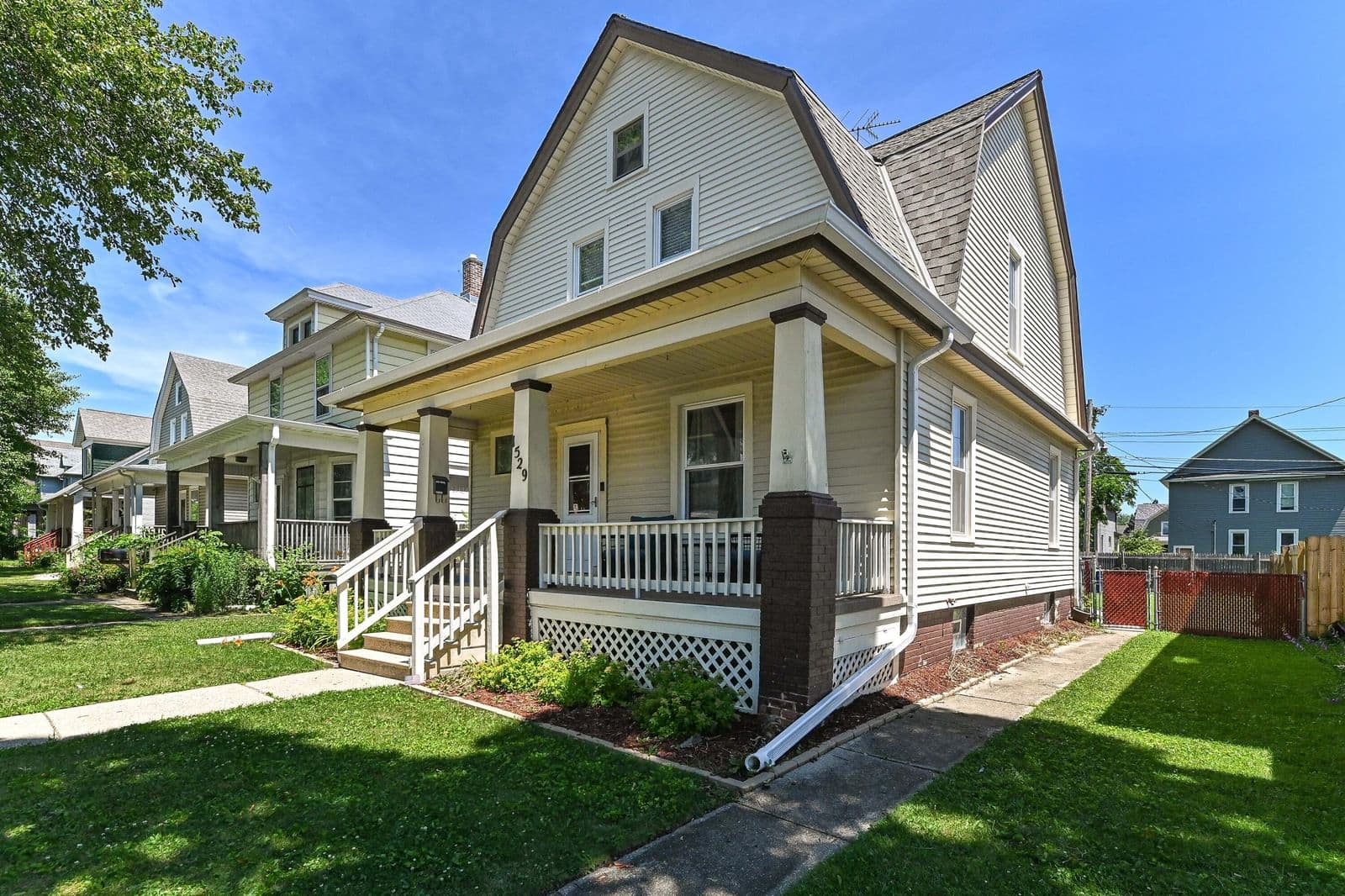 1529 Flett