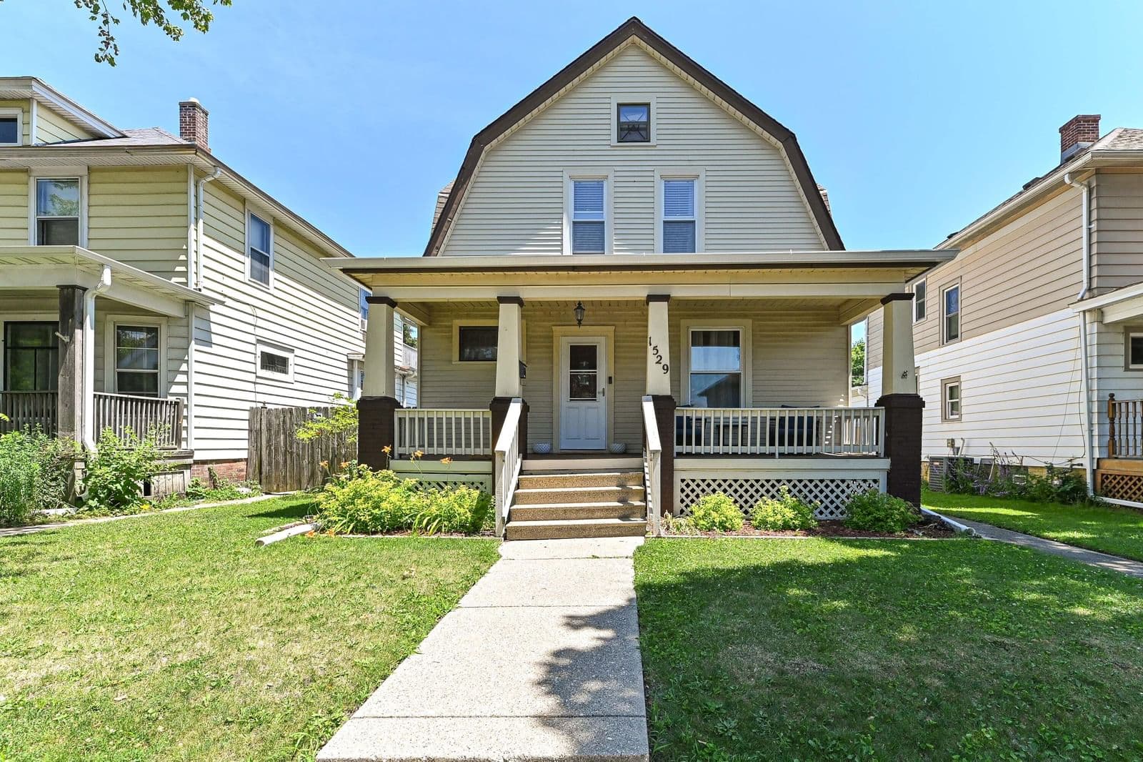 1529 Flett