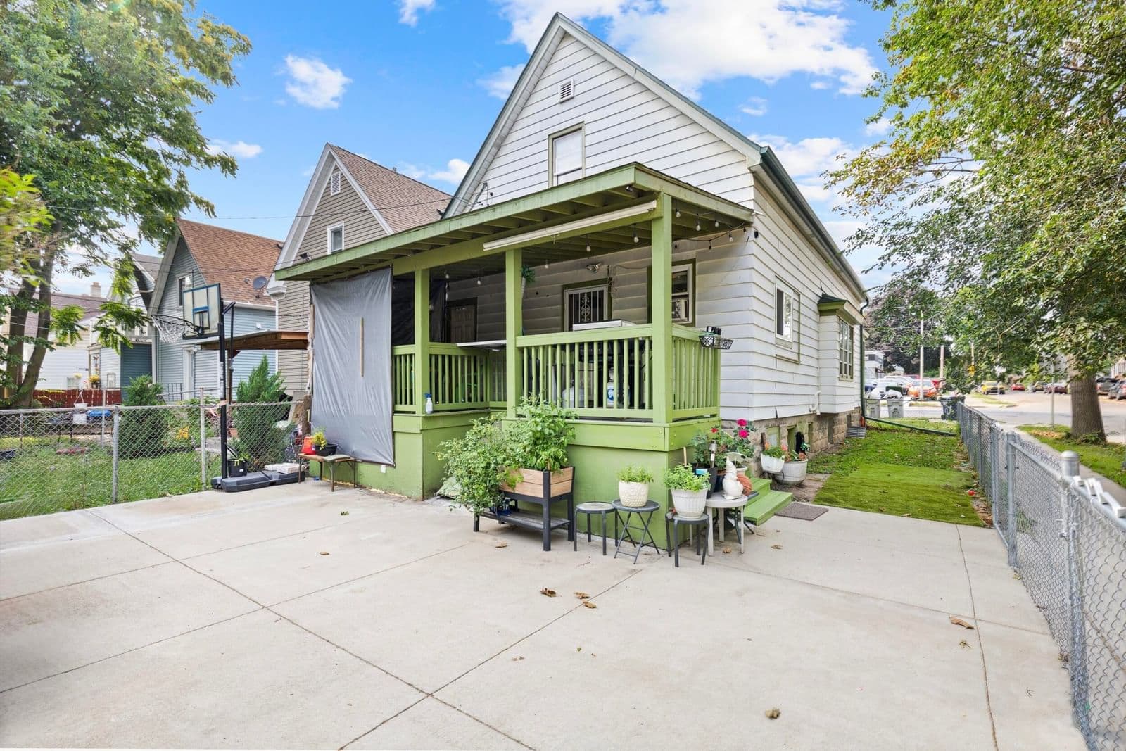 2803 Burnham