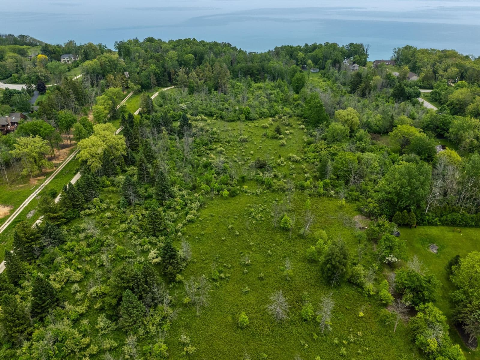 13600 Lake Shore