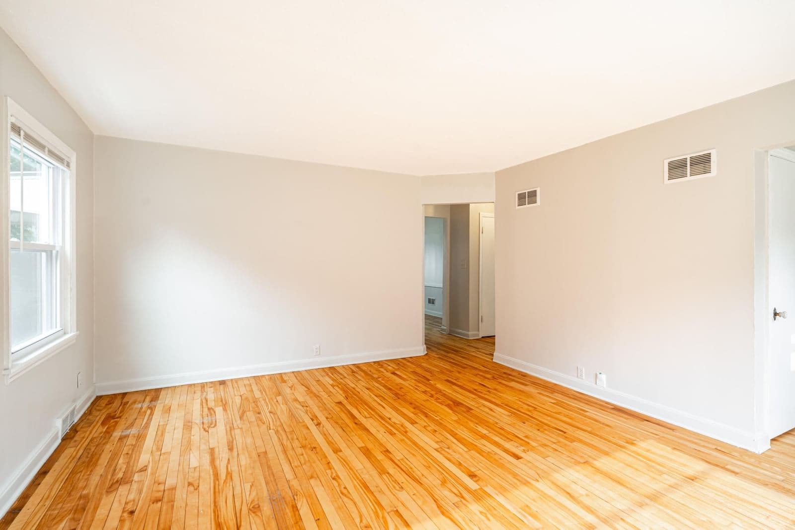 Photo 5 of 5231 Bay Ridge