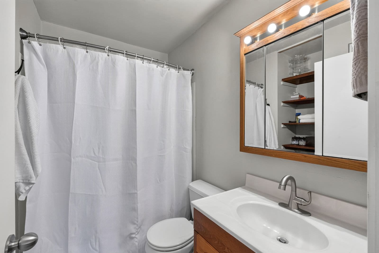 Photo 5 of 2222 Belleview