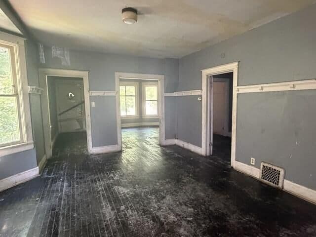 Photo 5 of 3046 2nd
