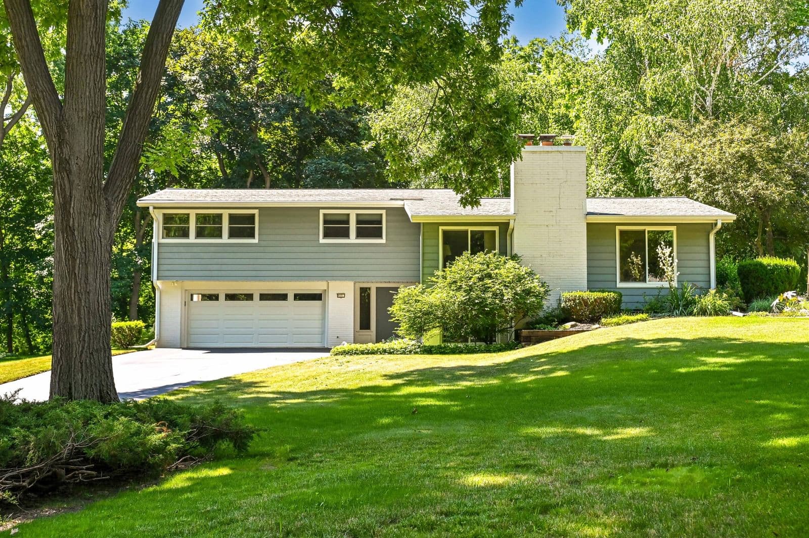 955 Katherine, Elm Grove, WI
