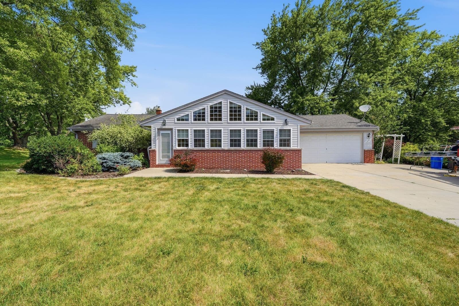 16730 Willow Ridge