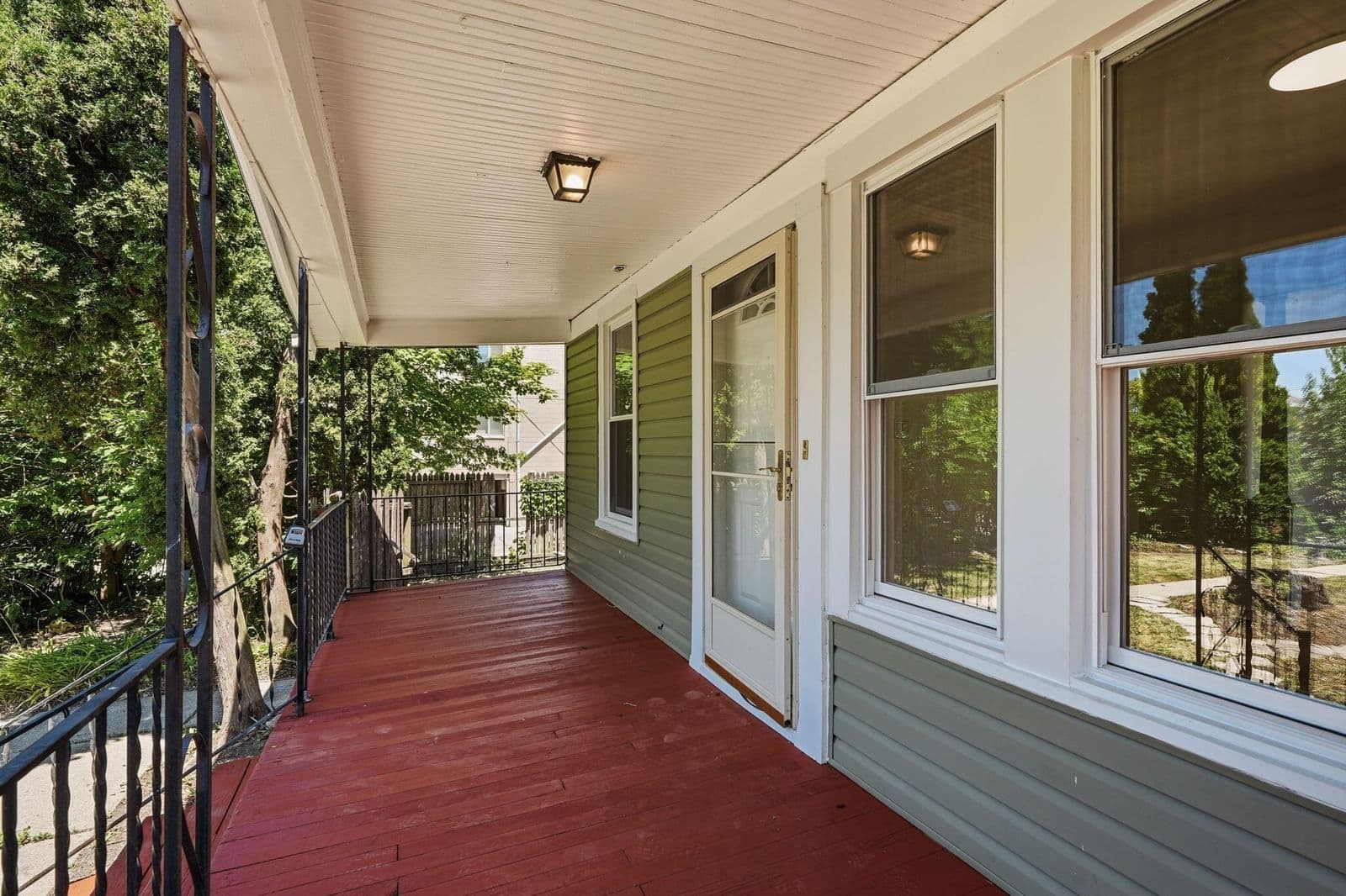 Photo 5 of 2118 68th