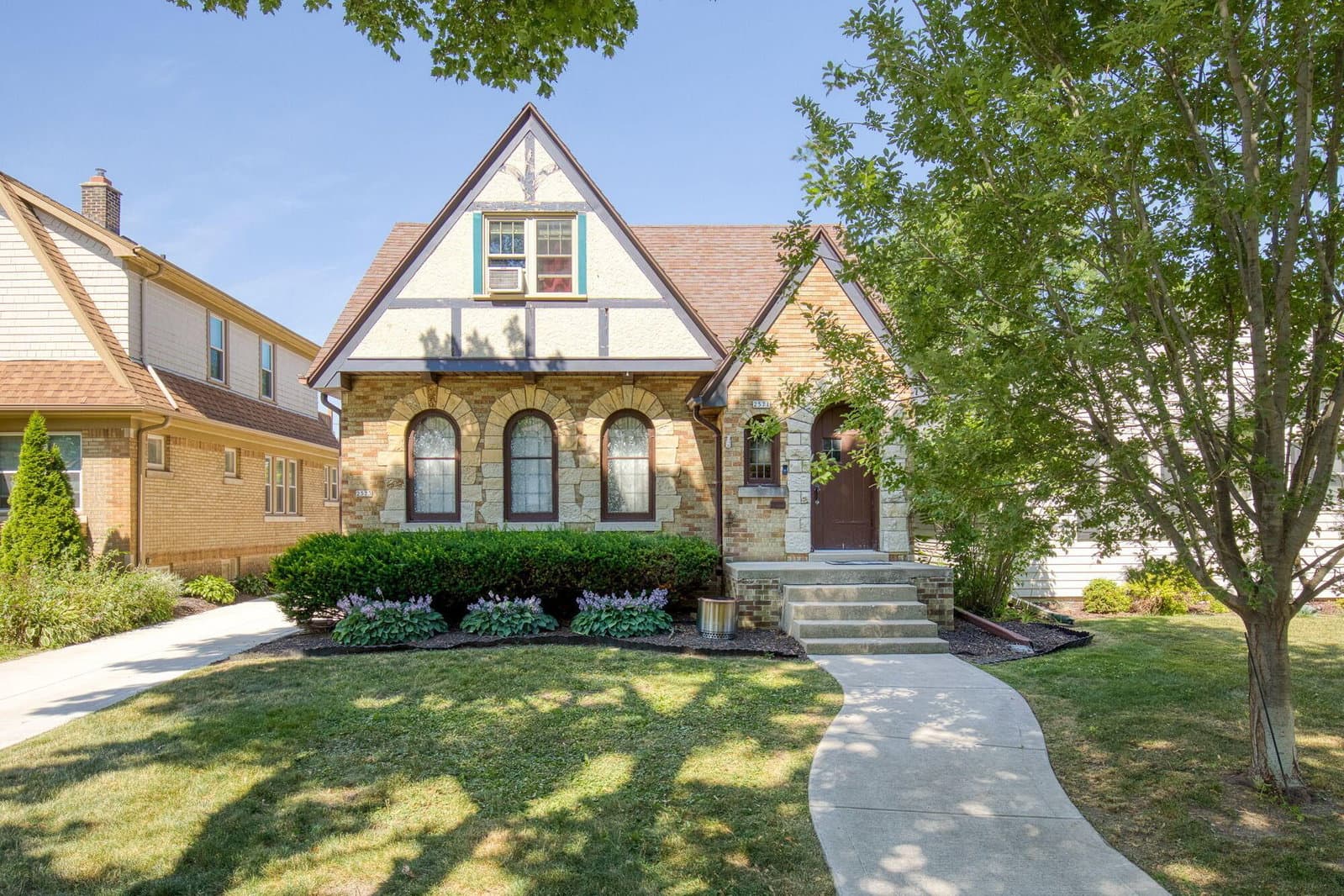 2571 62nd, Wauwatosa, WI