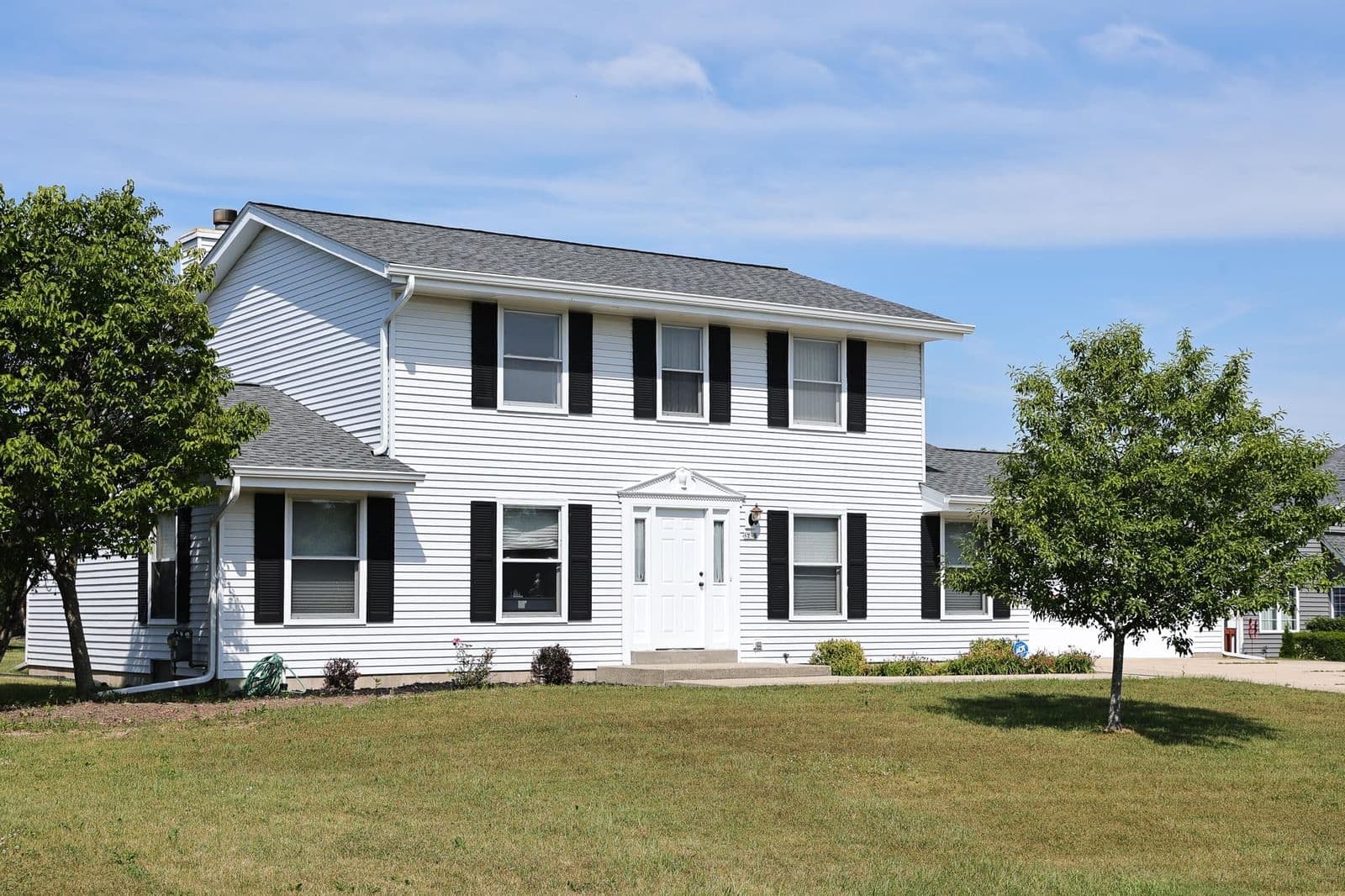 8795 Lizanne, Oak Creek, WI