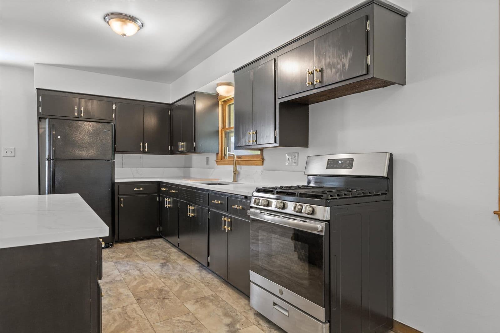 Photo 5 of 4915 63rd