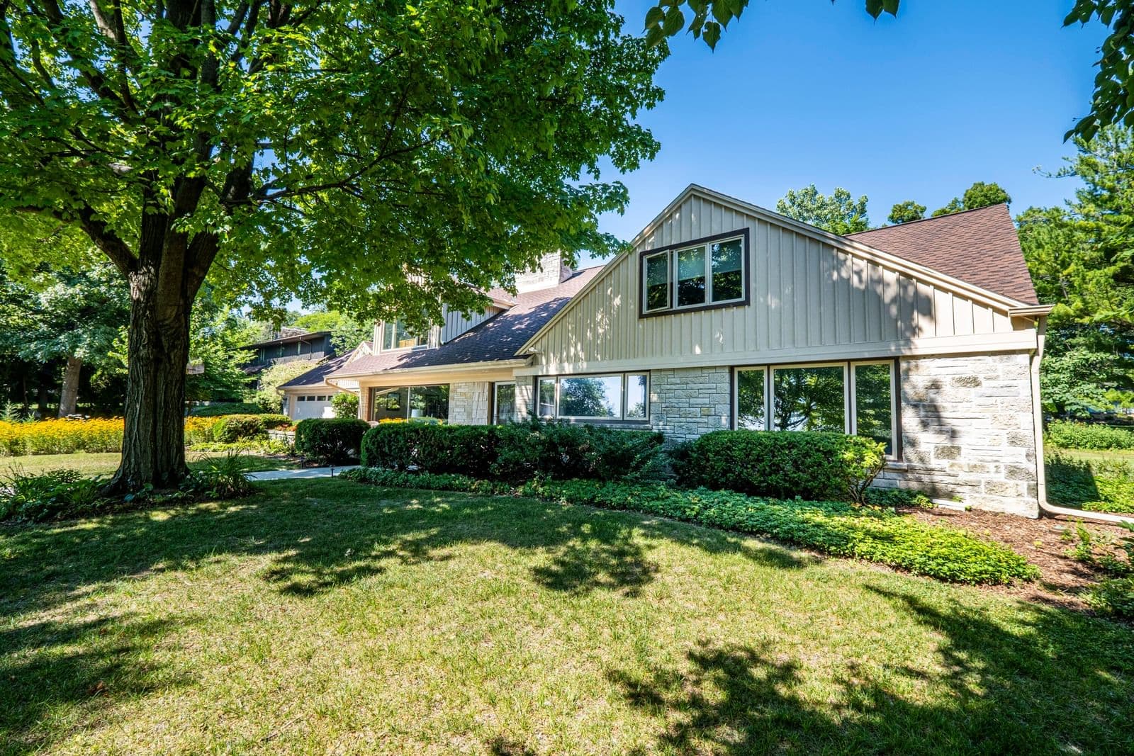 16755 Shore Line