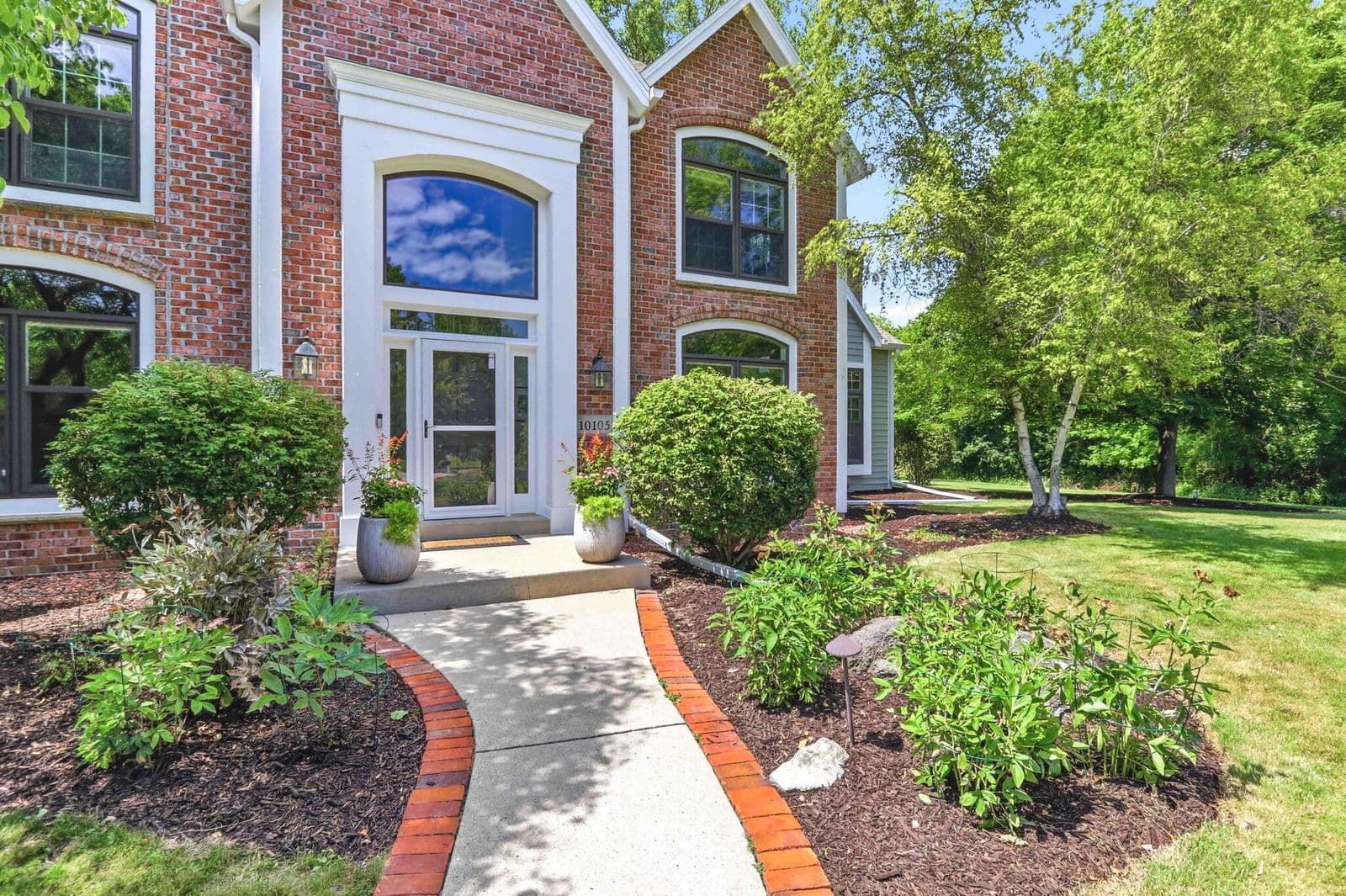 10105 Parkside
