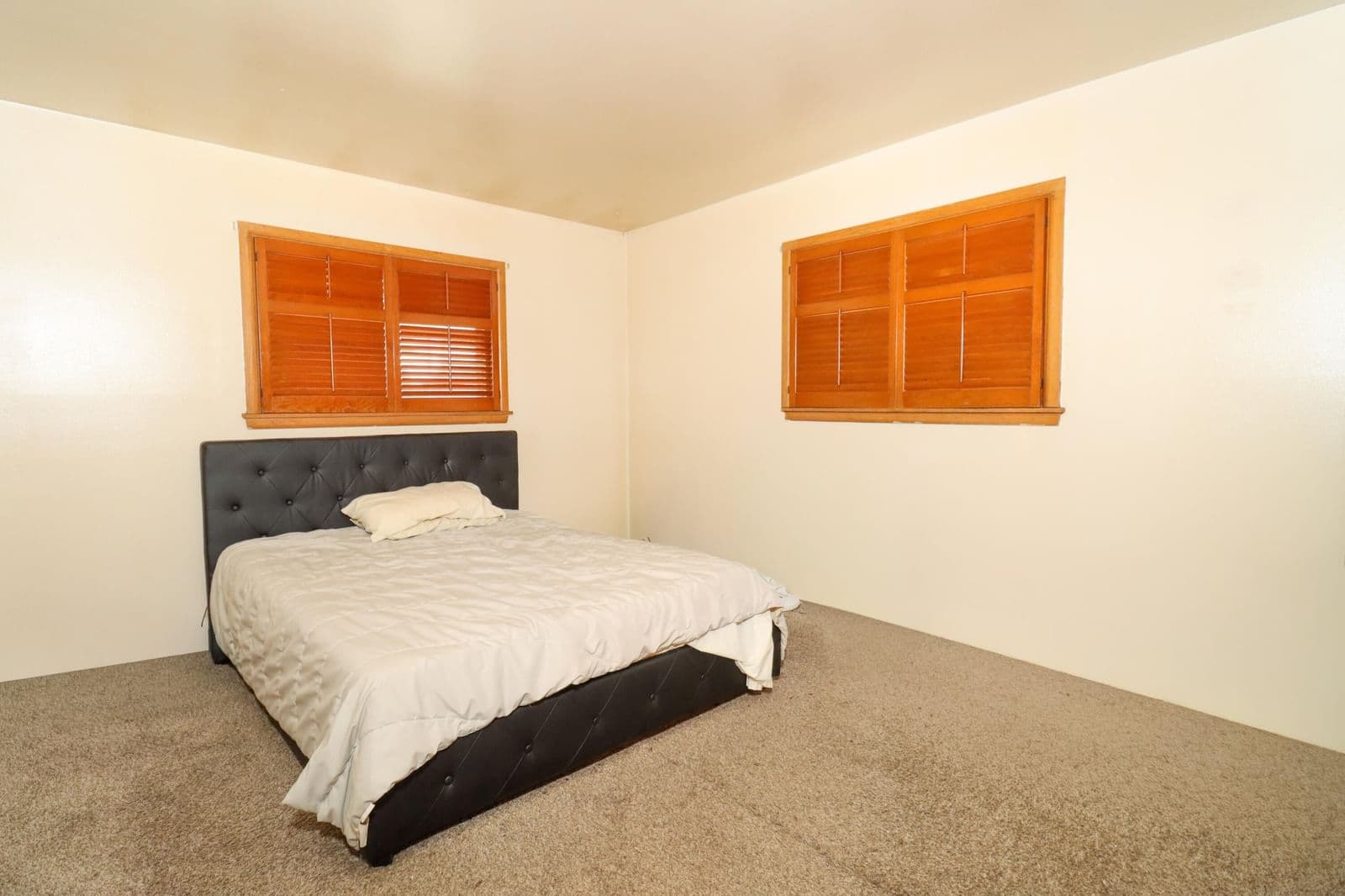 Photo 5 of 8410 Villard
