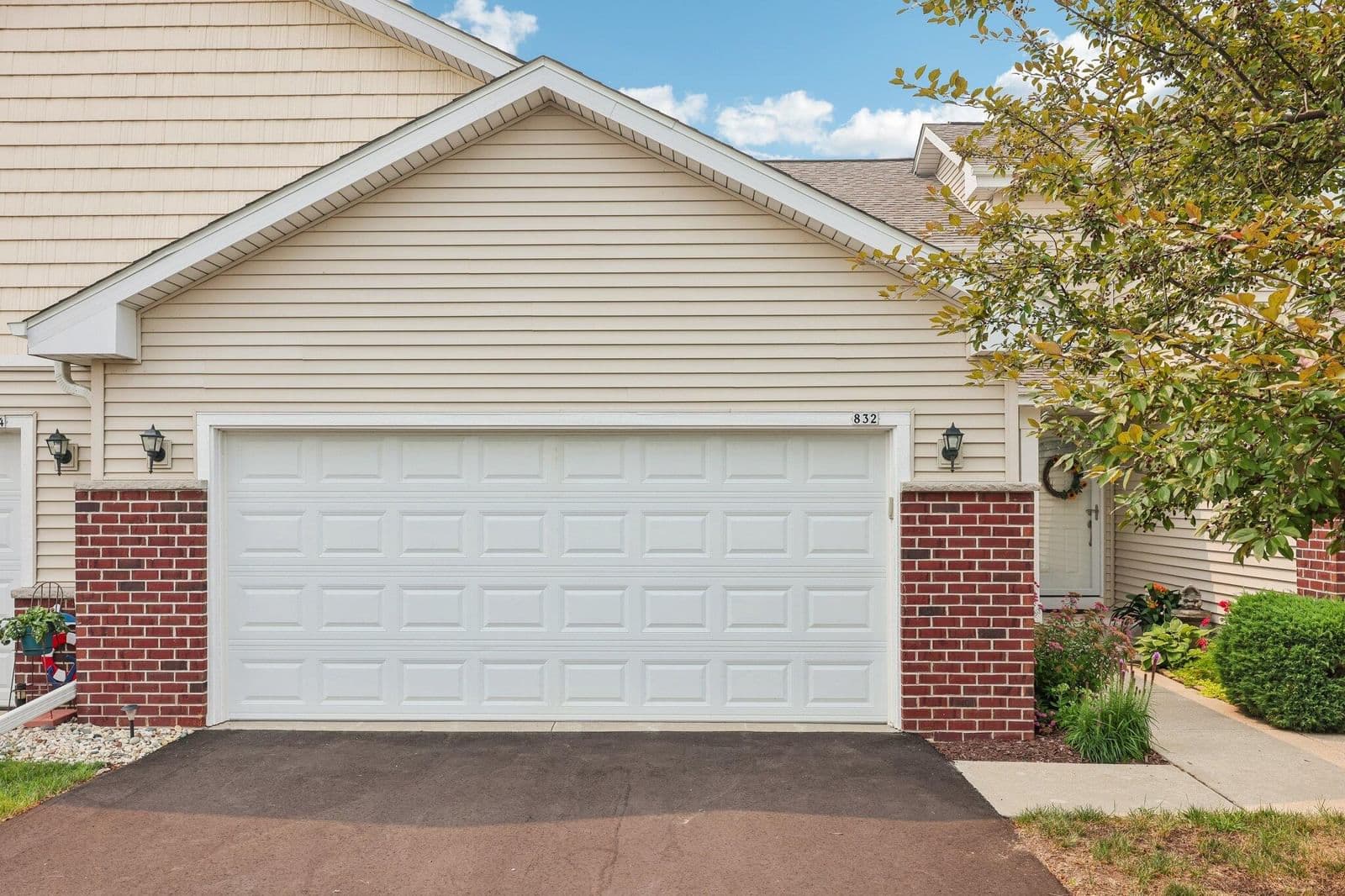832 Ashley, Port Washington, WI