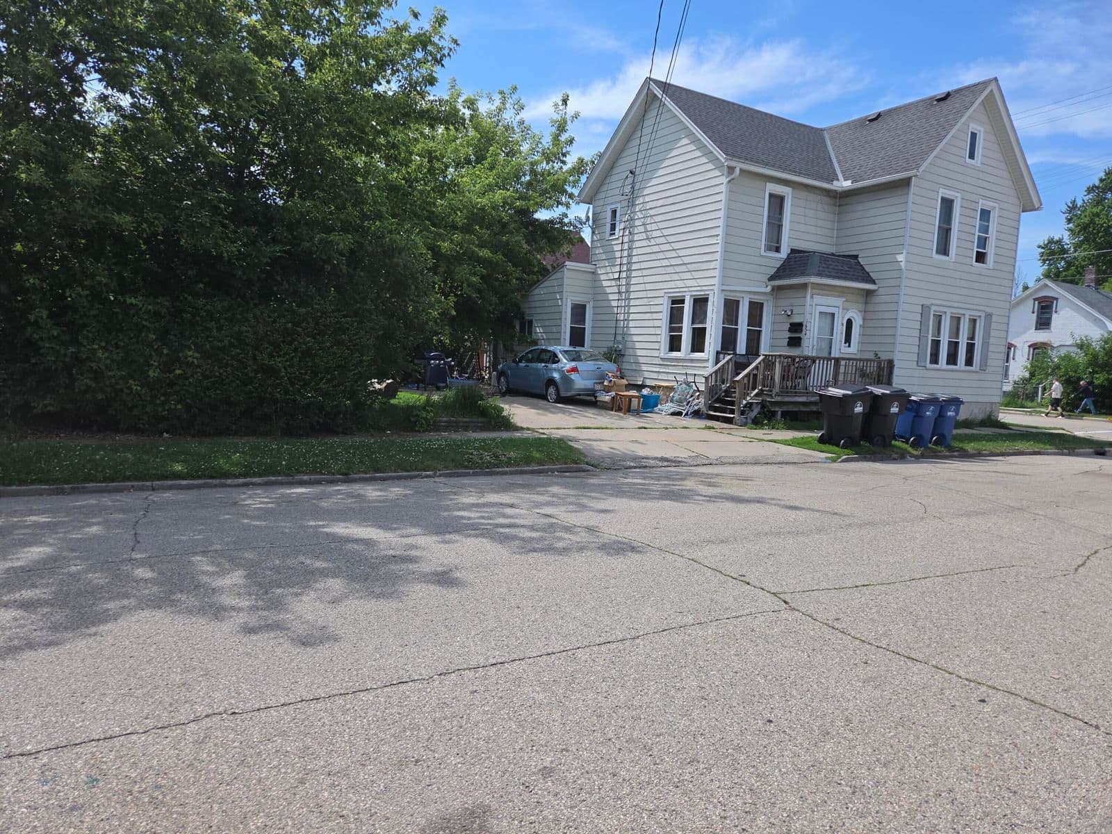 Photo 4 of 1654 Saint Clair