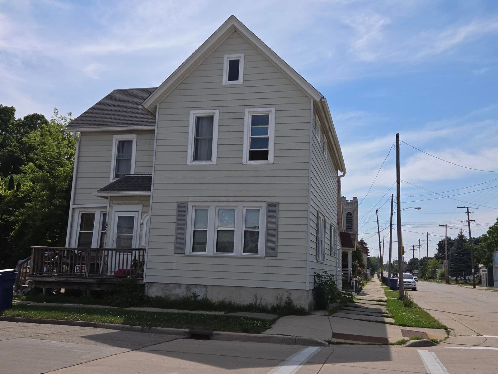 1654 Saint Clair