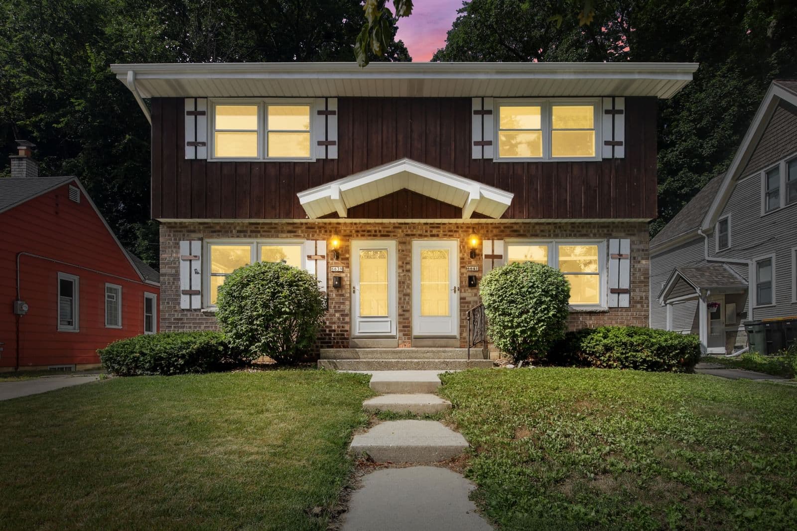 6639 Hillside, Wauwatosa, WI