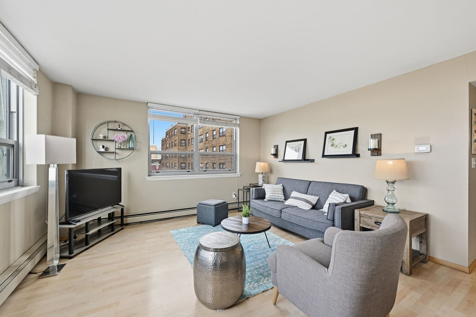 Photo 4 of 1707 Prospect
