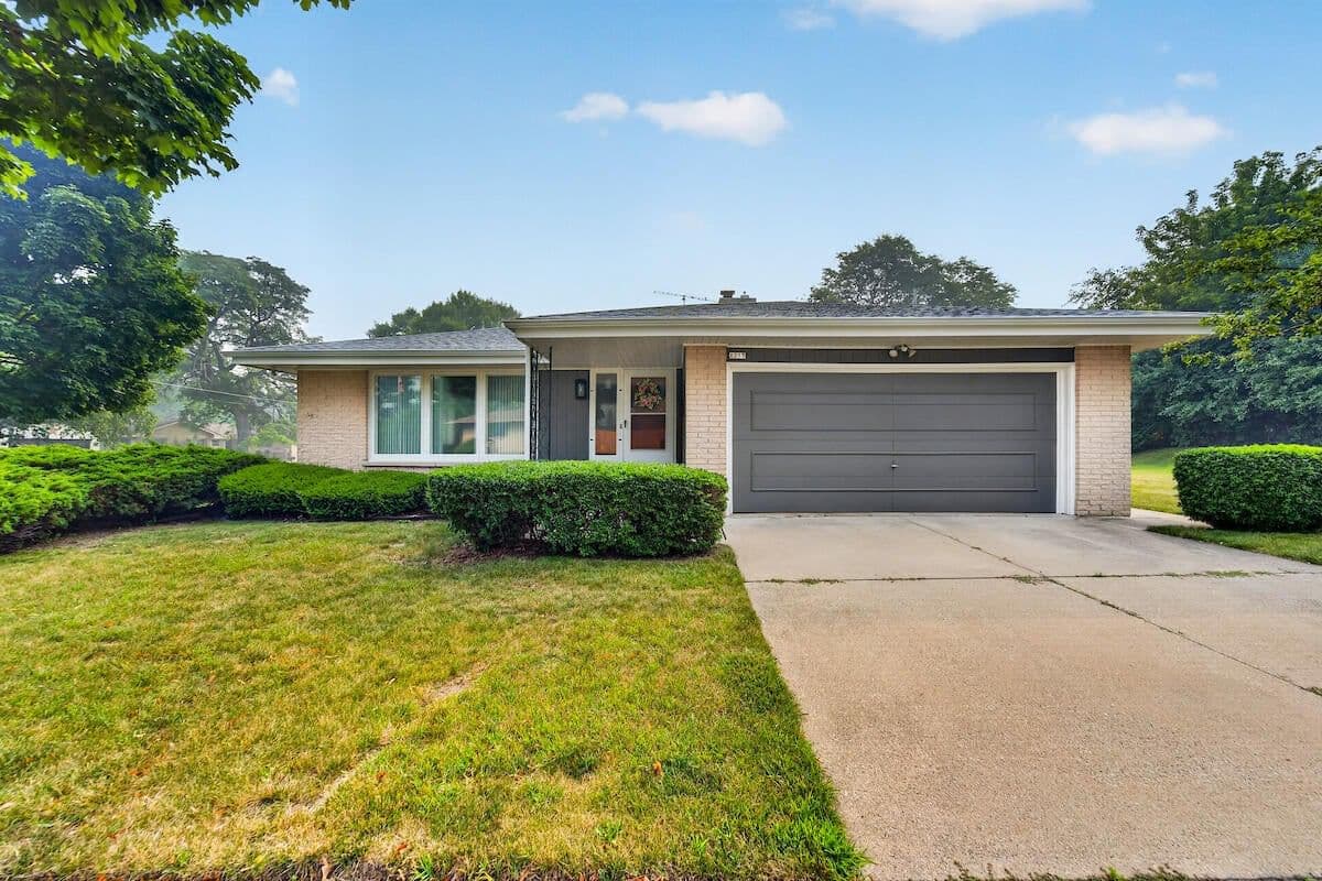 1217 Fairway
