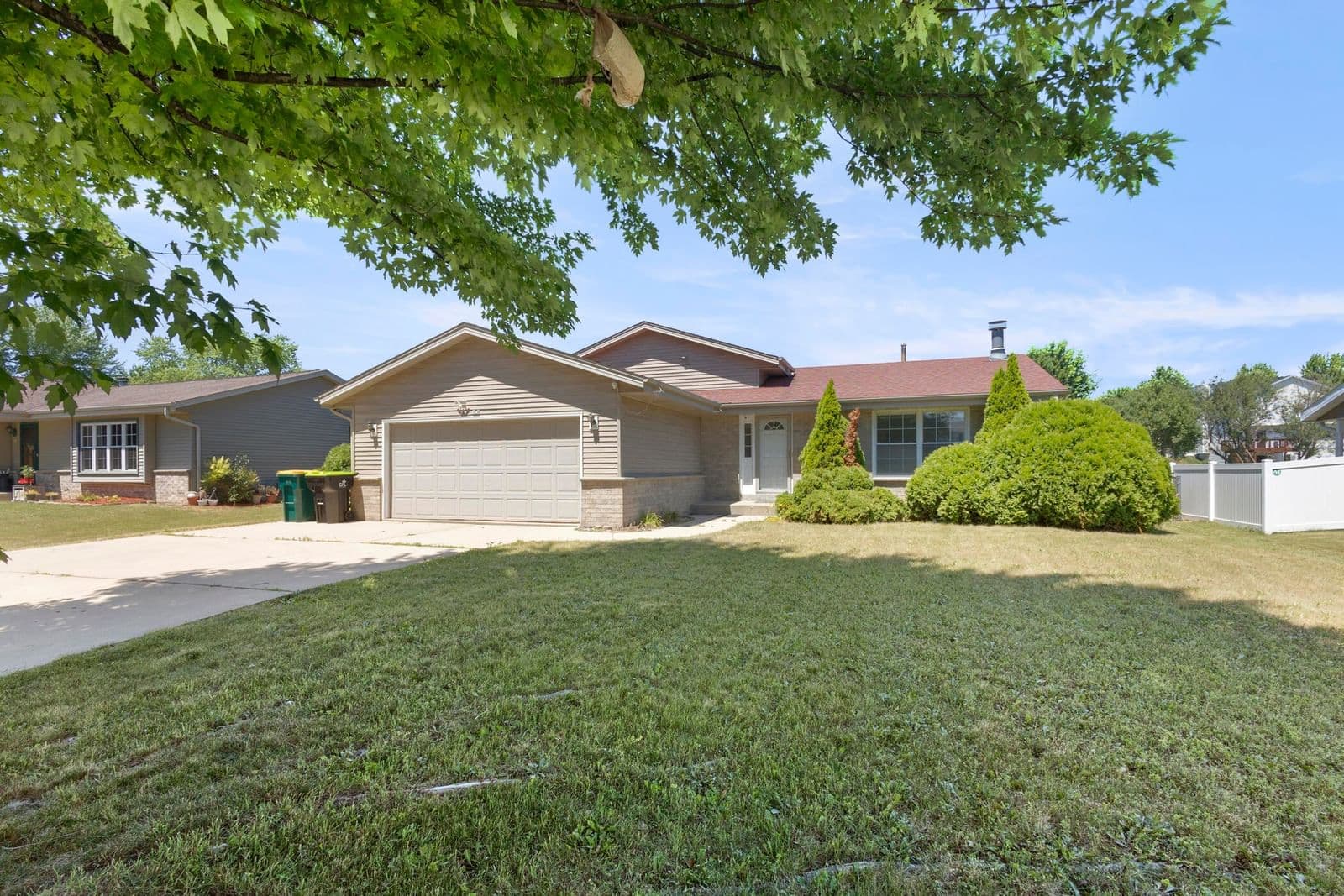 850 Drexel, Oak Creek, WI