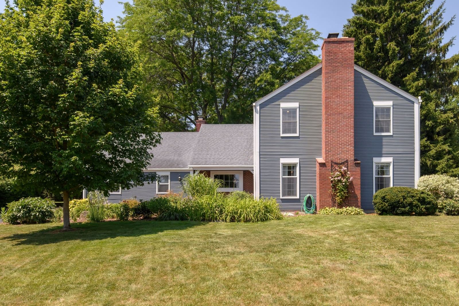 2945 Santa Maria