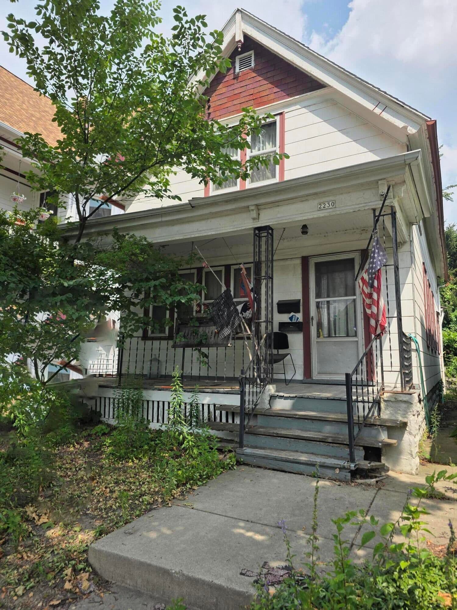 2230 Woodward