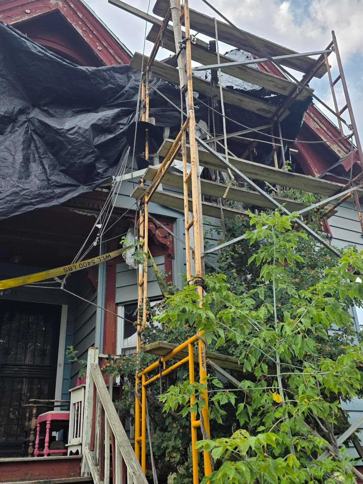 2233 Woodward