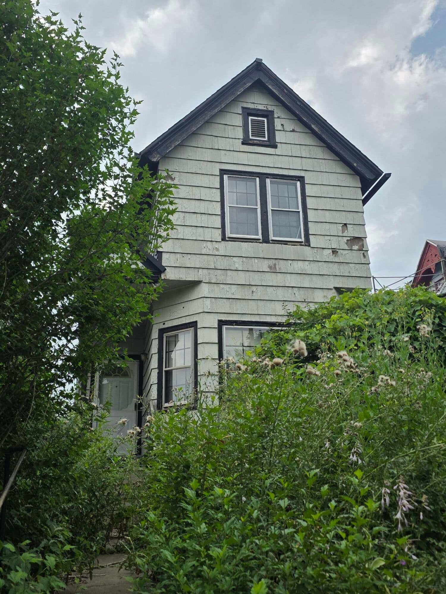 2237 Woodward