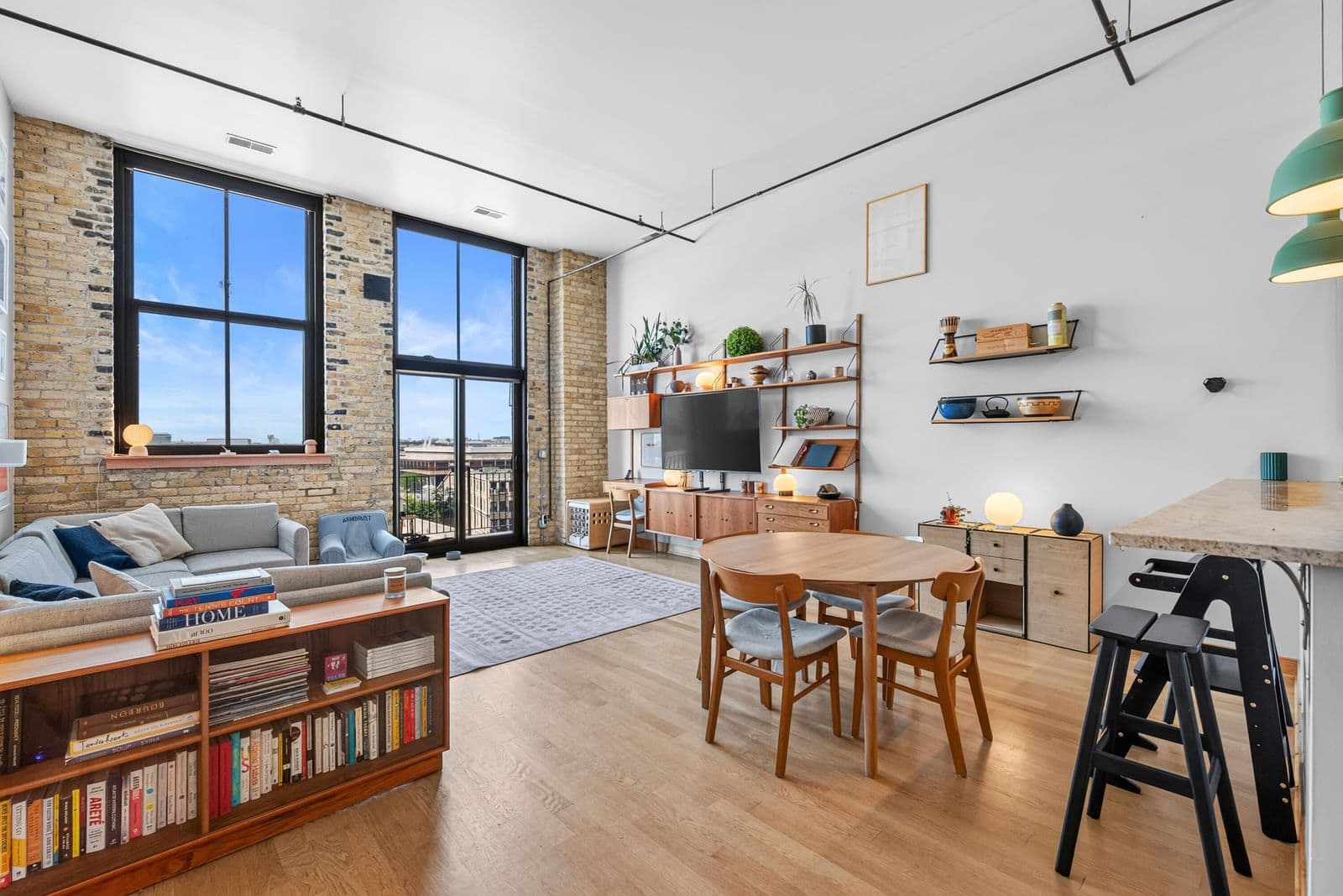 239 Chicago