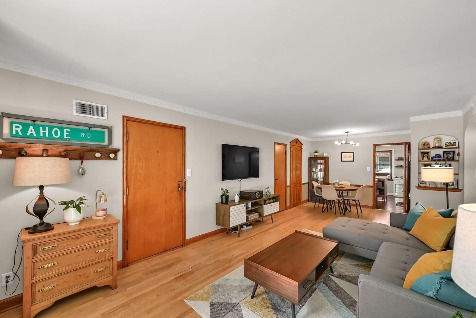 Photo 5 of 2303 81st