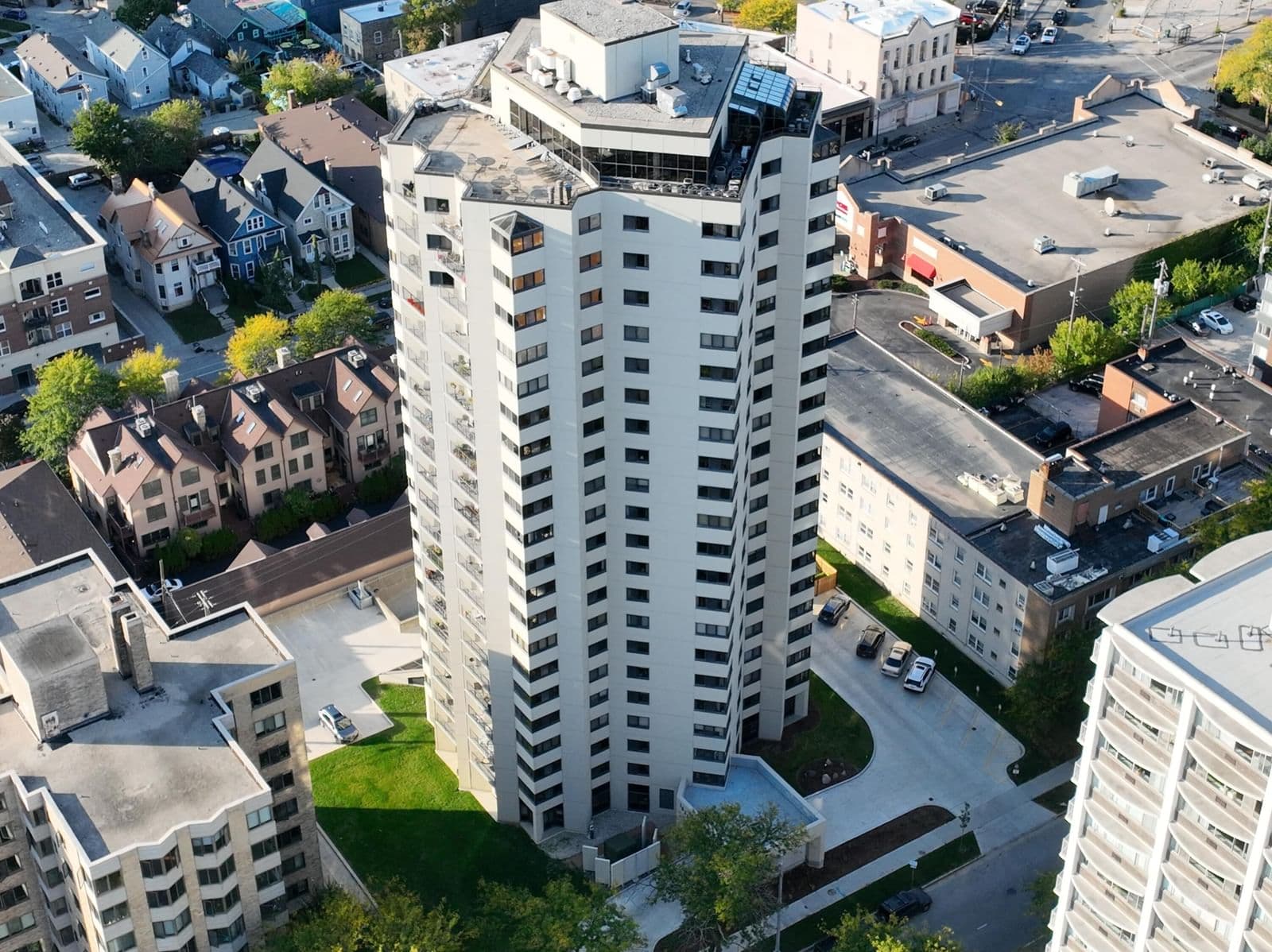 1633 Prospect