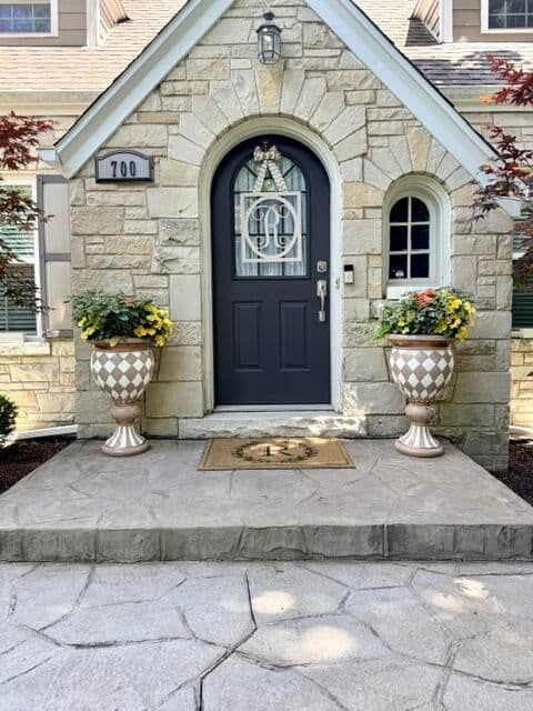 700 Elm Grove