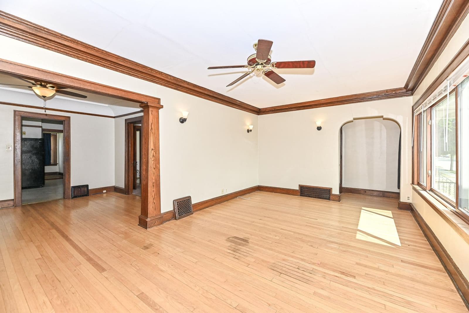 Photo 4 of 1567 71st