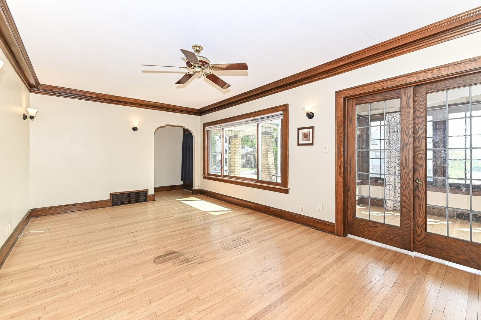 Photo 5 of 1567 71st