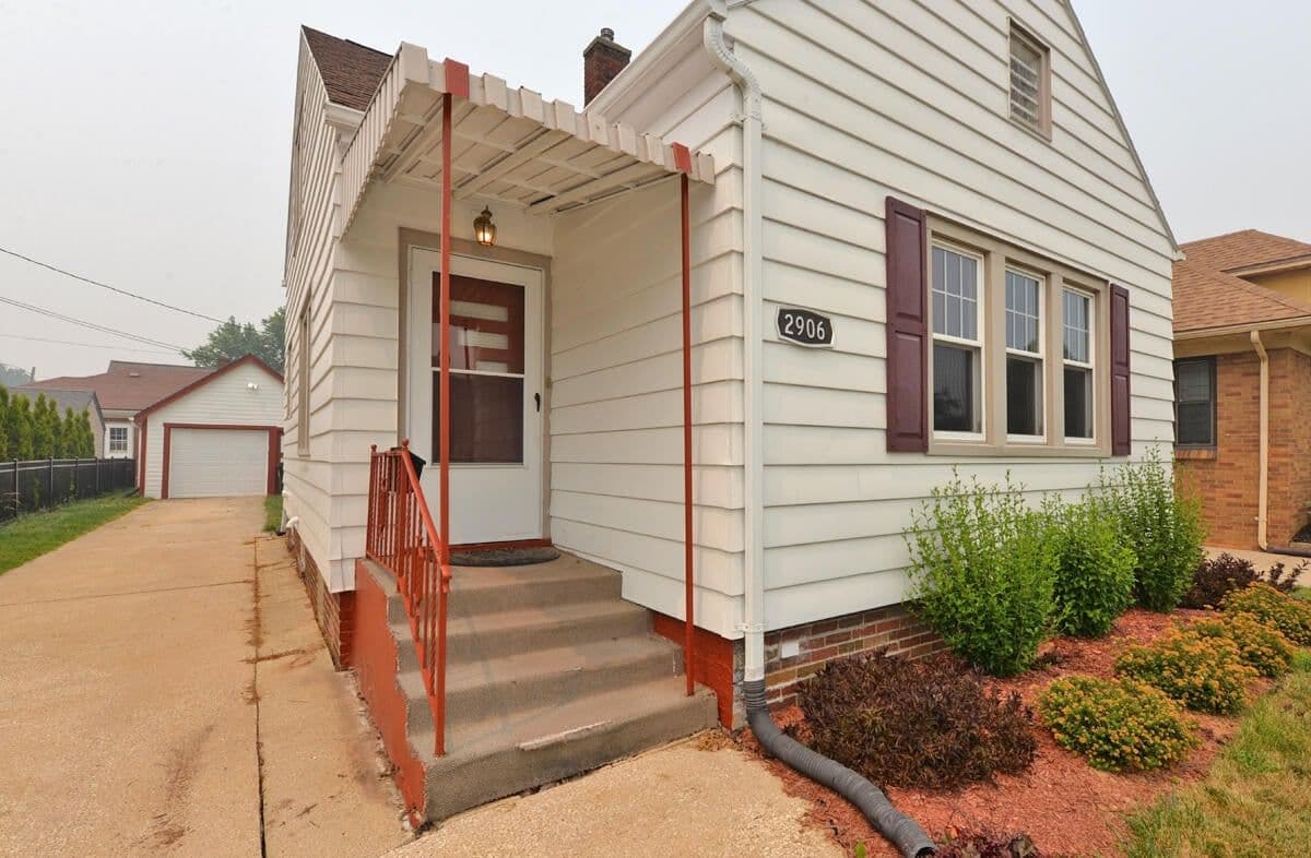 2906 Green