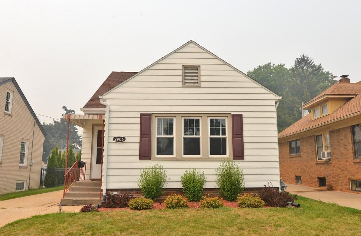 2906 Green