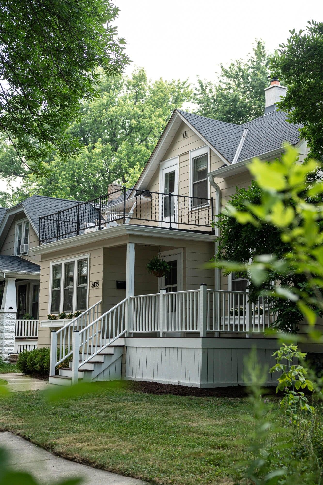 3435 Delaware