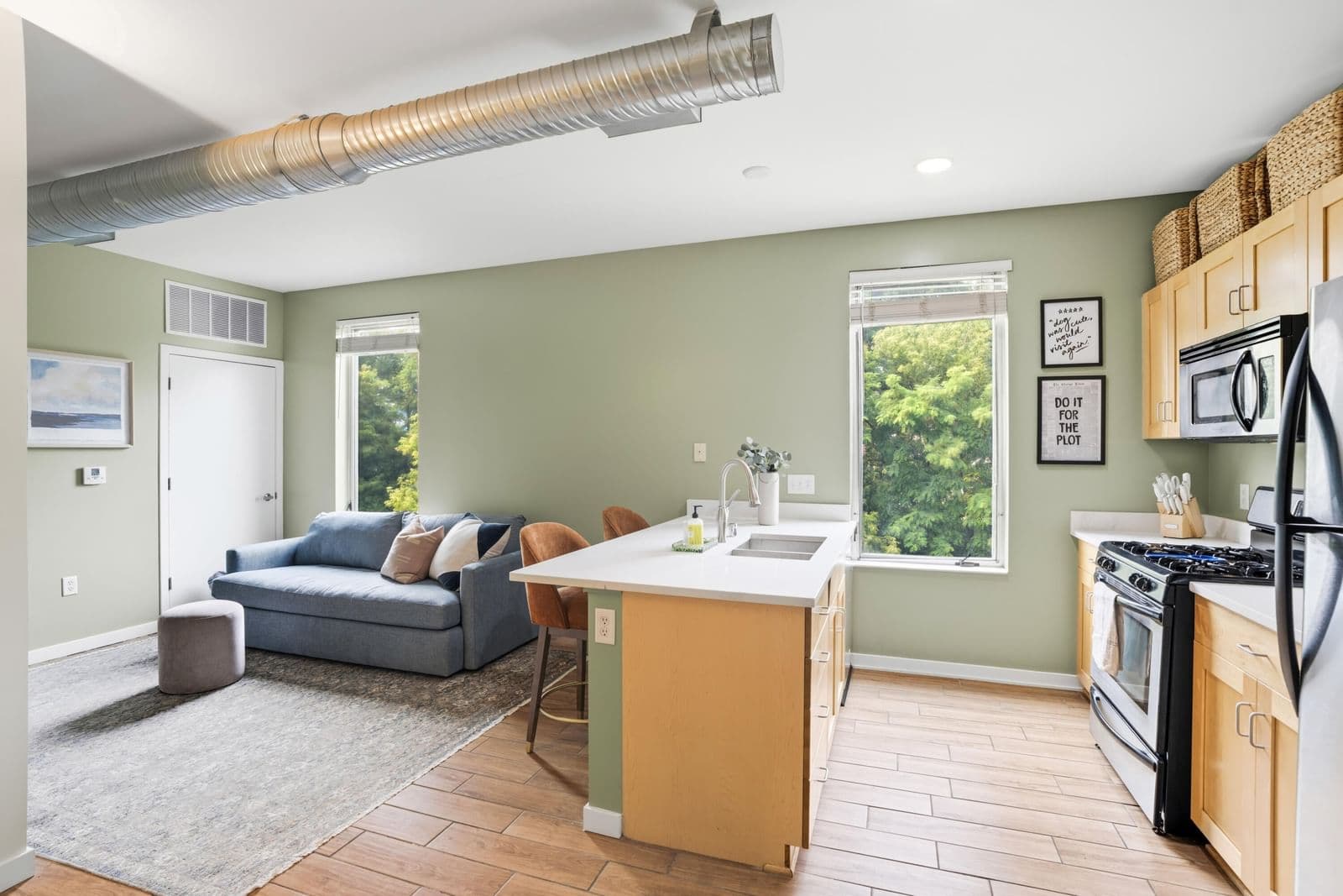 Photo 5 of 2080 Commerce
