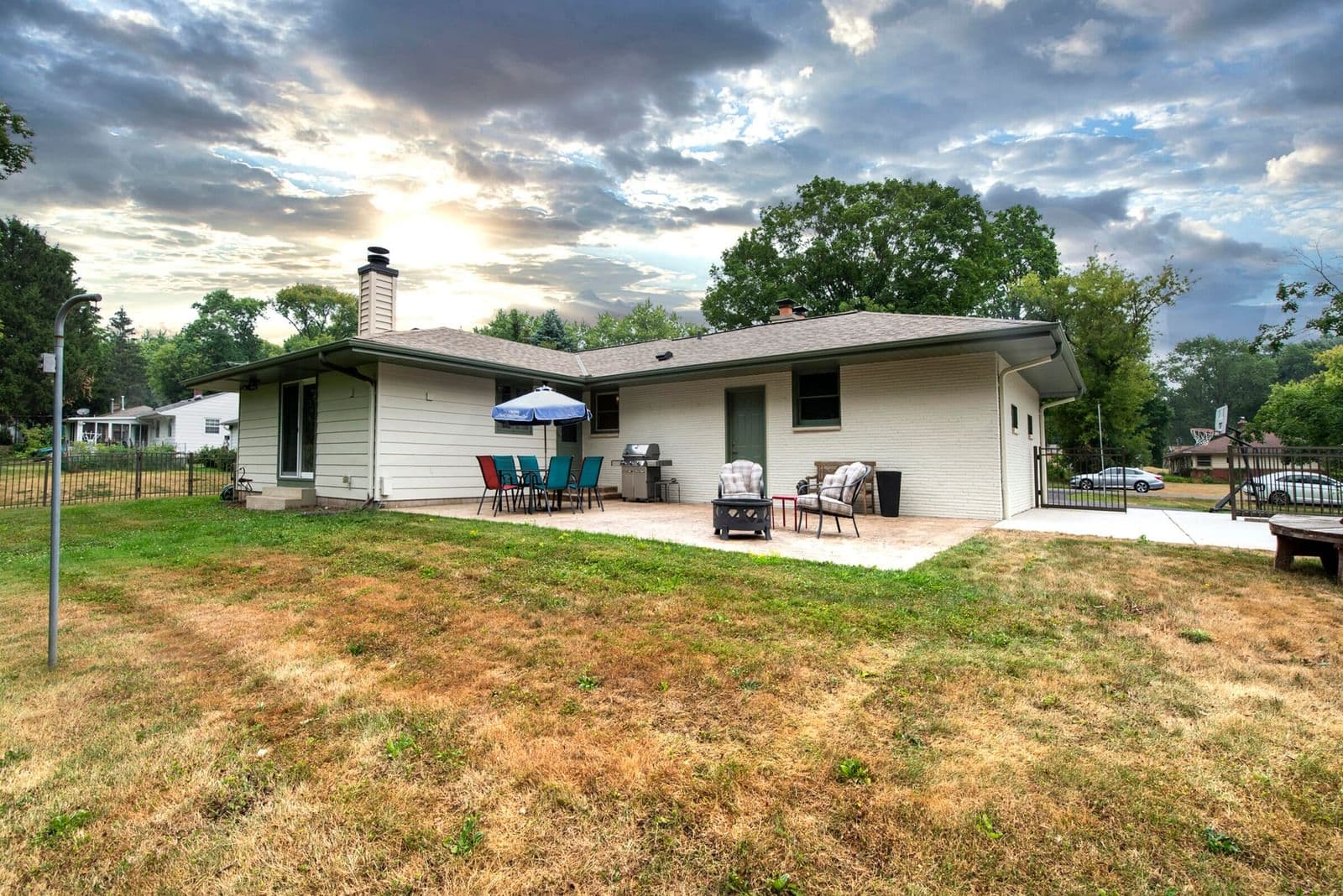 Photo 5 of 2545 Brookside