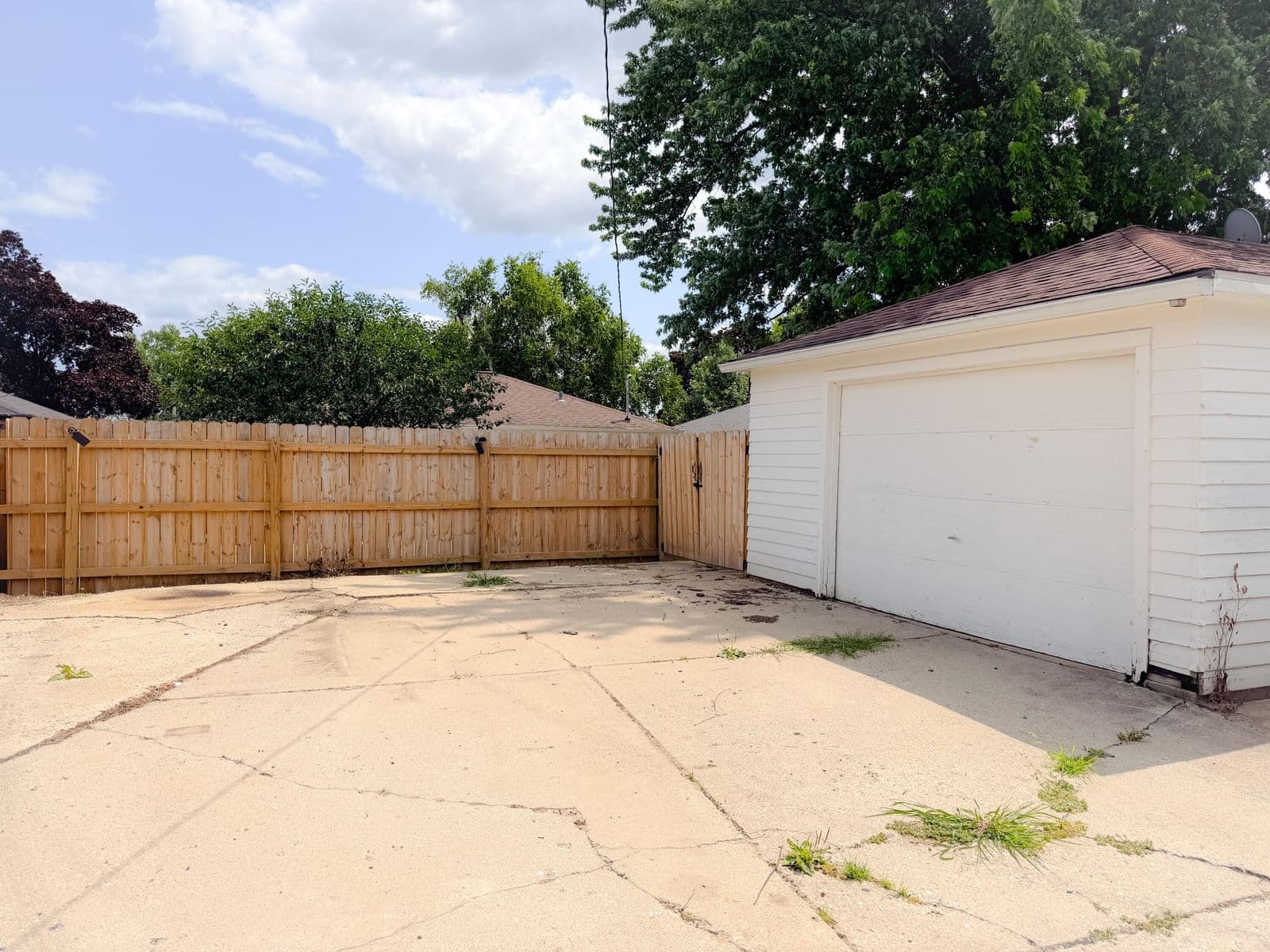 Photo 5 of 6611 19th