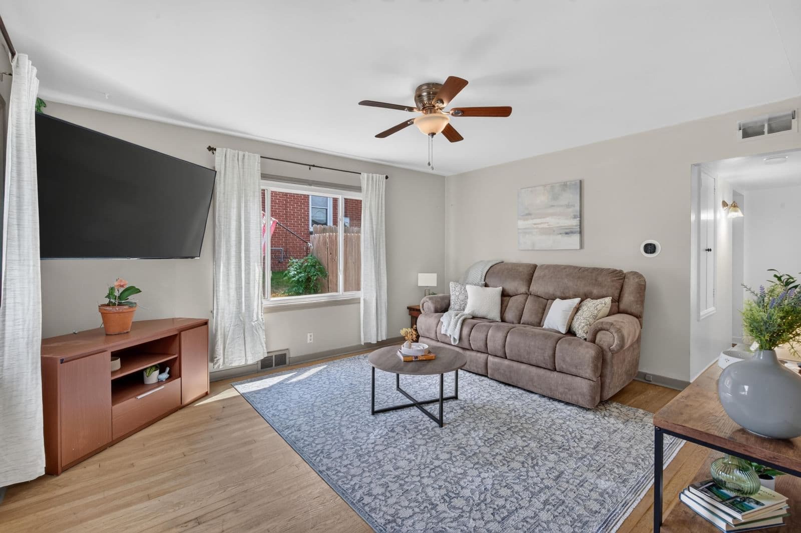3715 Lenox